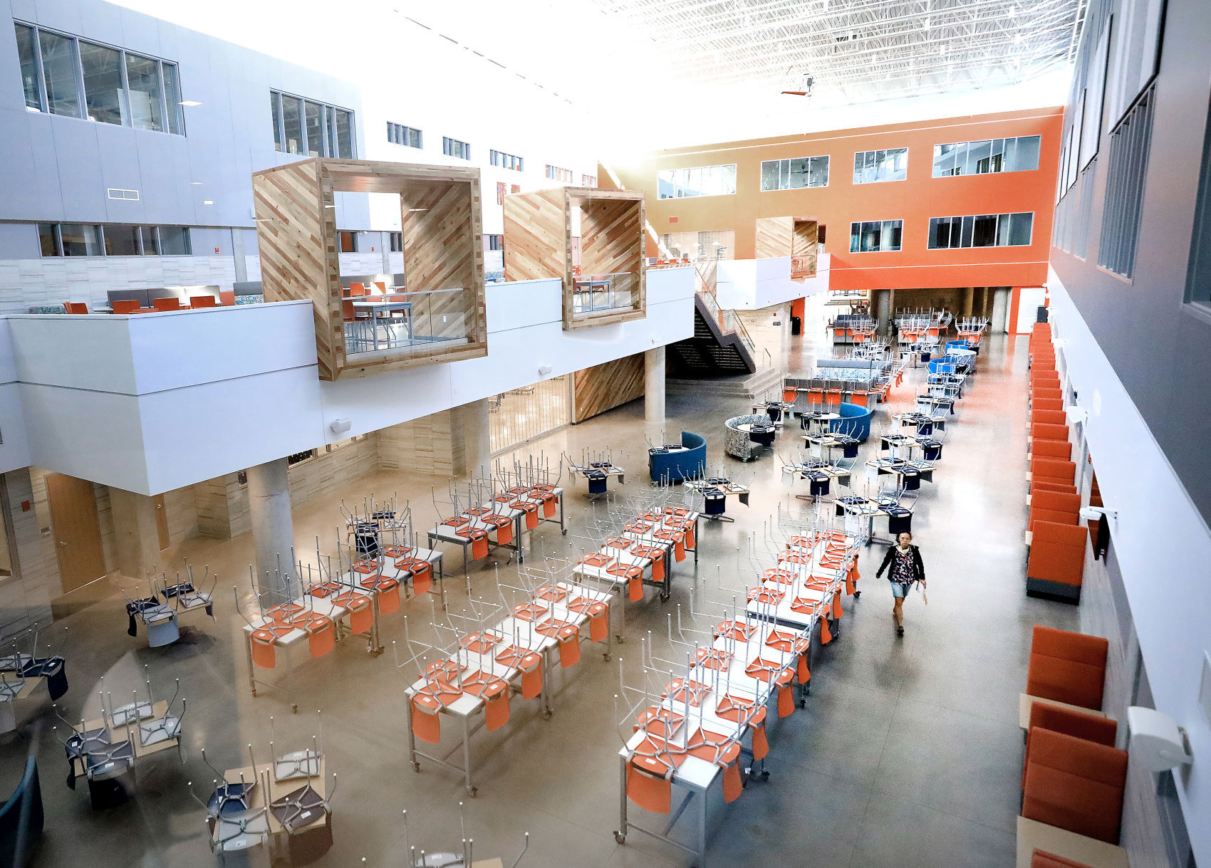 Expansive atrium